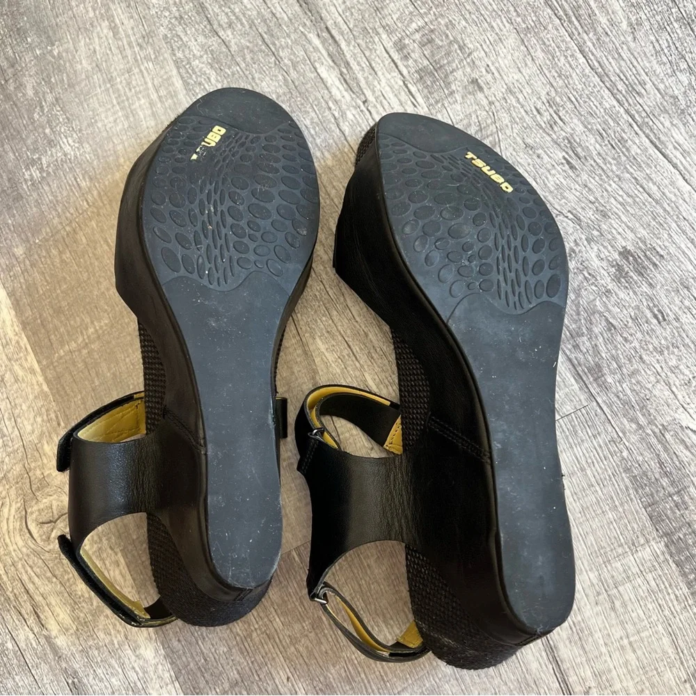 Tsubo Leather Wedges Ankle Strap Sandals Size 10 Black